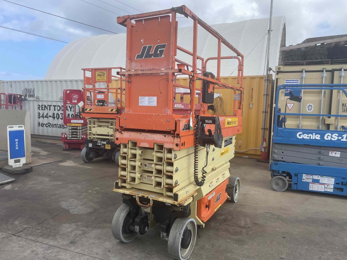 2018 JLG 2632ES