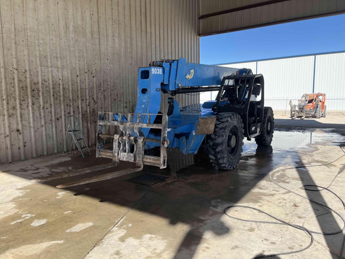 2018 Genie GTH-1056