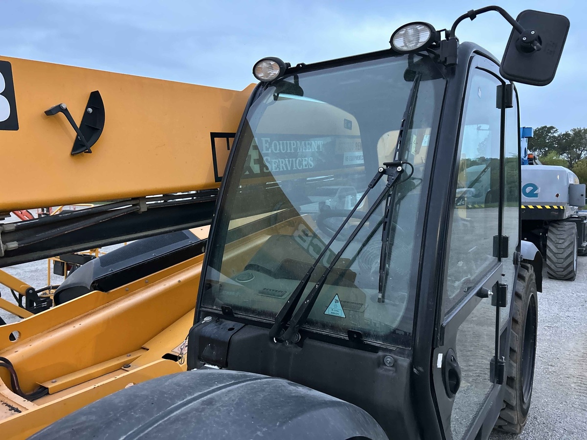 2021 JCB 507-42-11