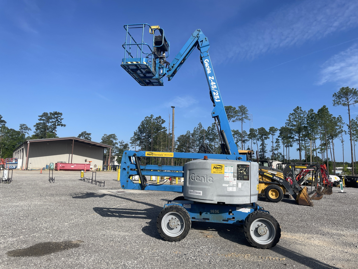 2018 Genie Z-45/25J RT-2