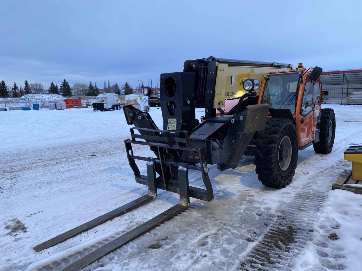 2016 JLG 1255