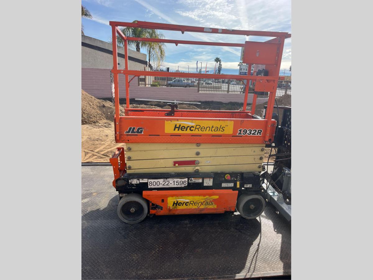 2018 JLG 1932R-2