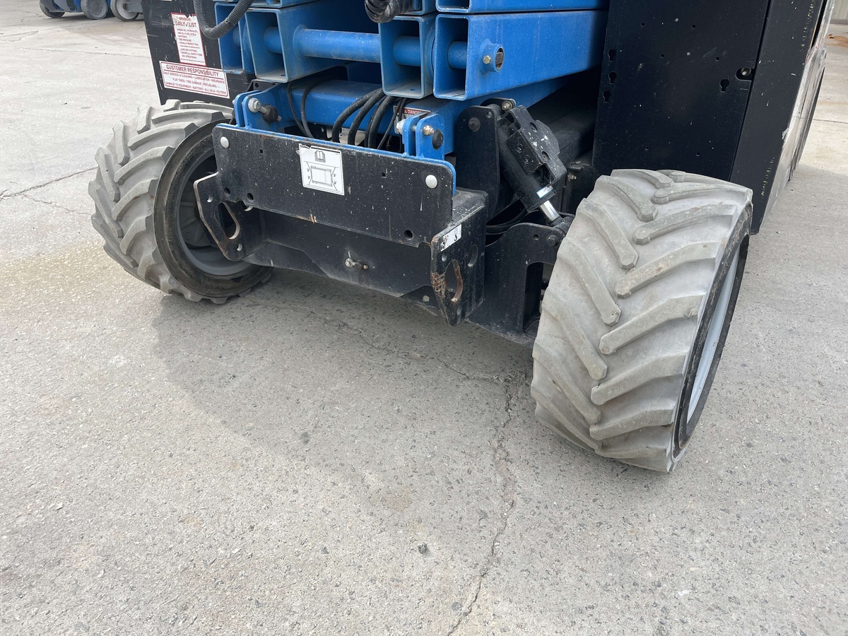 2017 Genie GS-4069 DC-11
