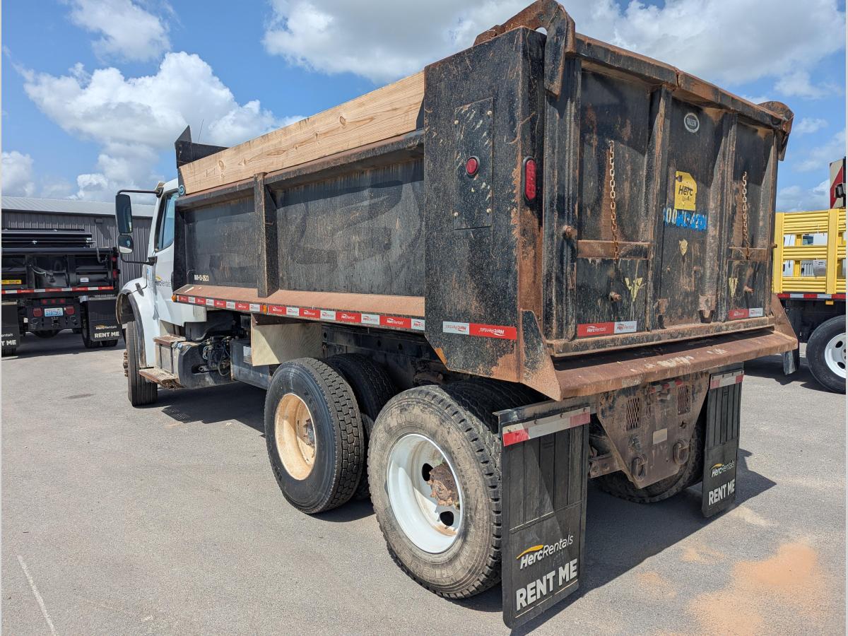 2017 Freightliner M2106-3