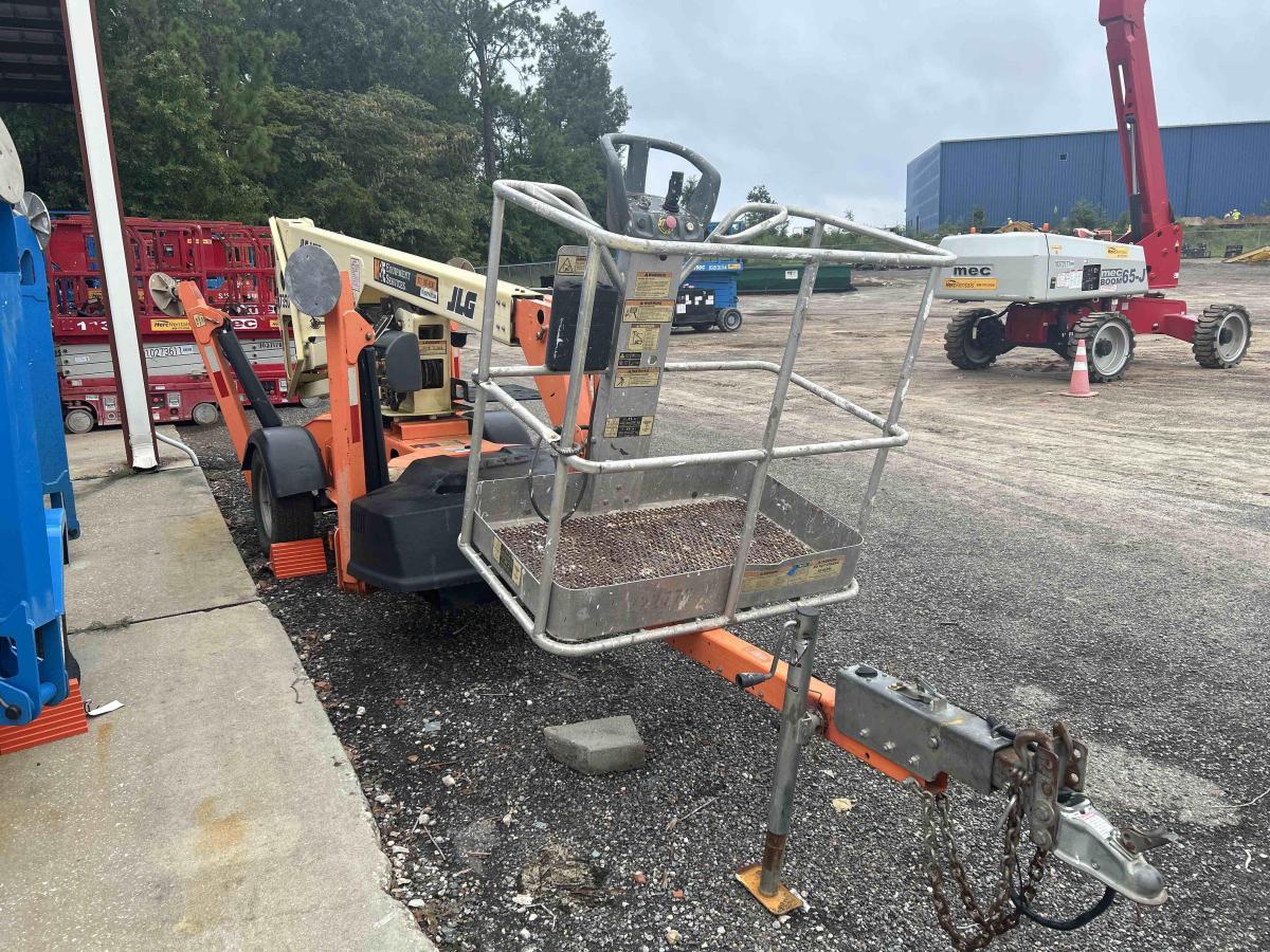 2017 JLG T350-2