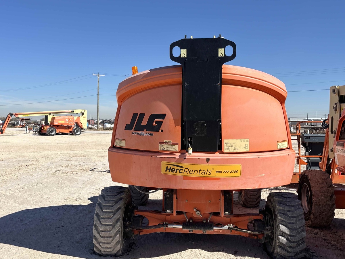 2017 JLG 400S-6