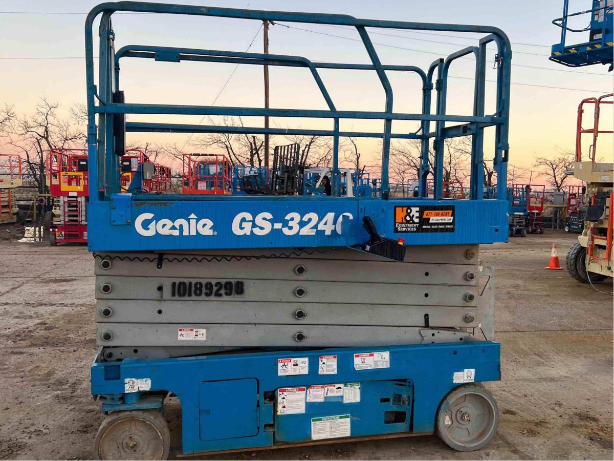 2016 Genie GS-3246-7