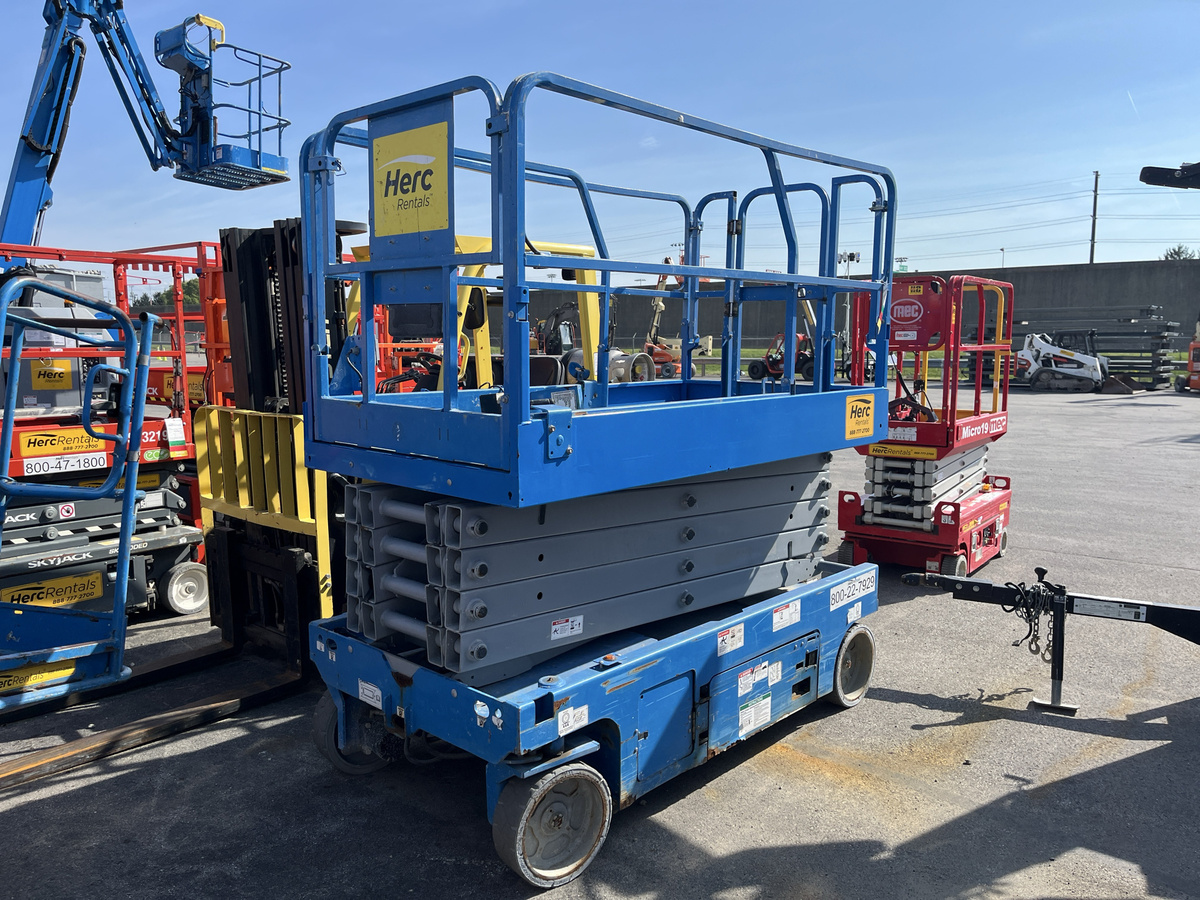 2018 Genie GS-3246-3