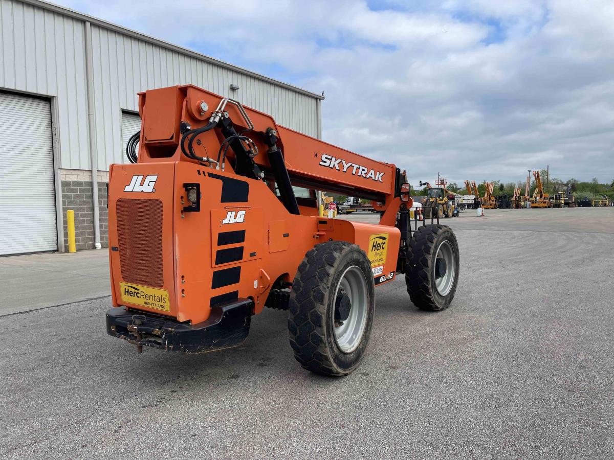 2020 SkyTrak 6042