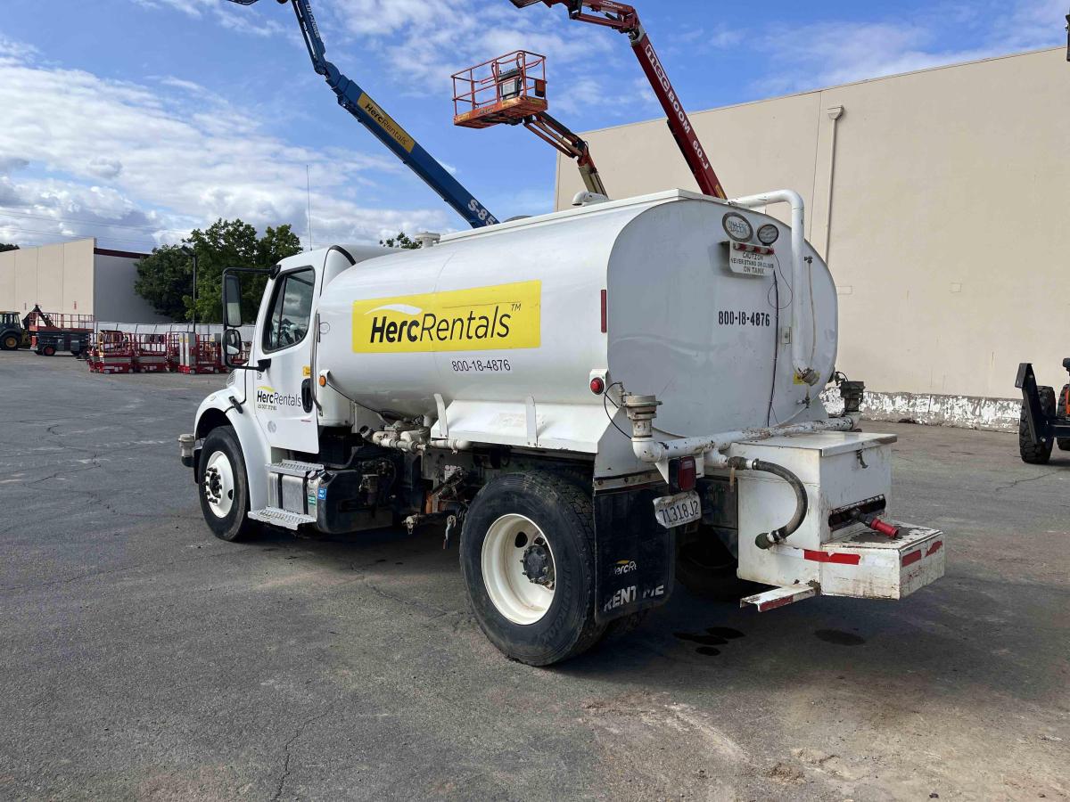 2018 Freightliner M2106-4