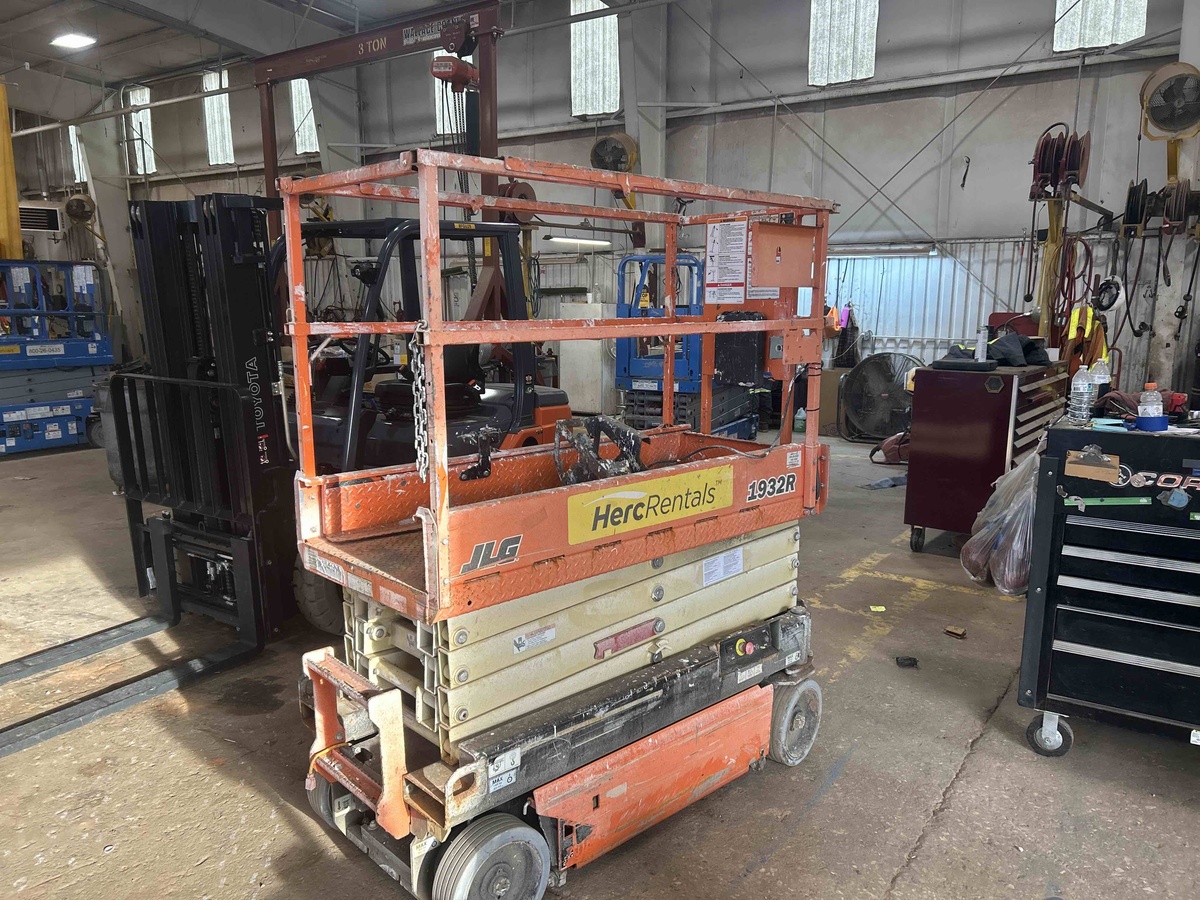 2018 JLG 1932R-5