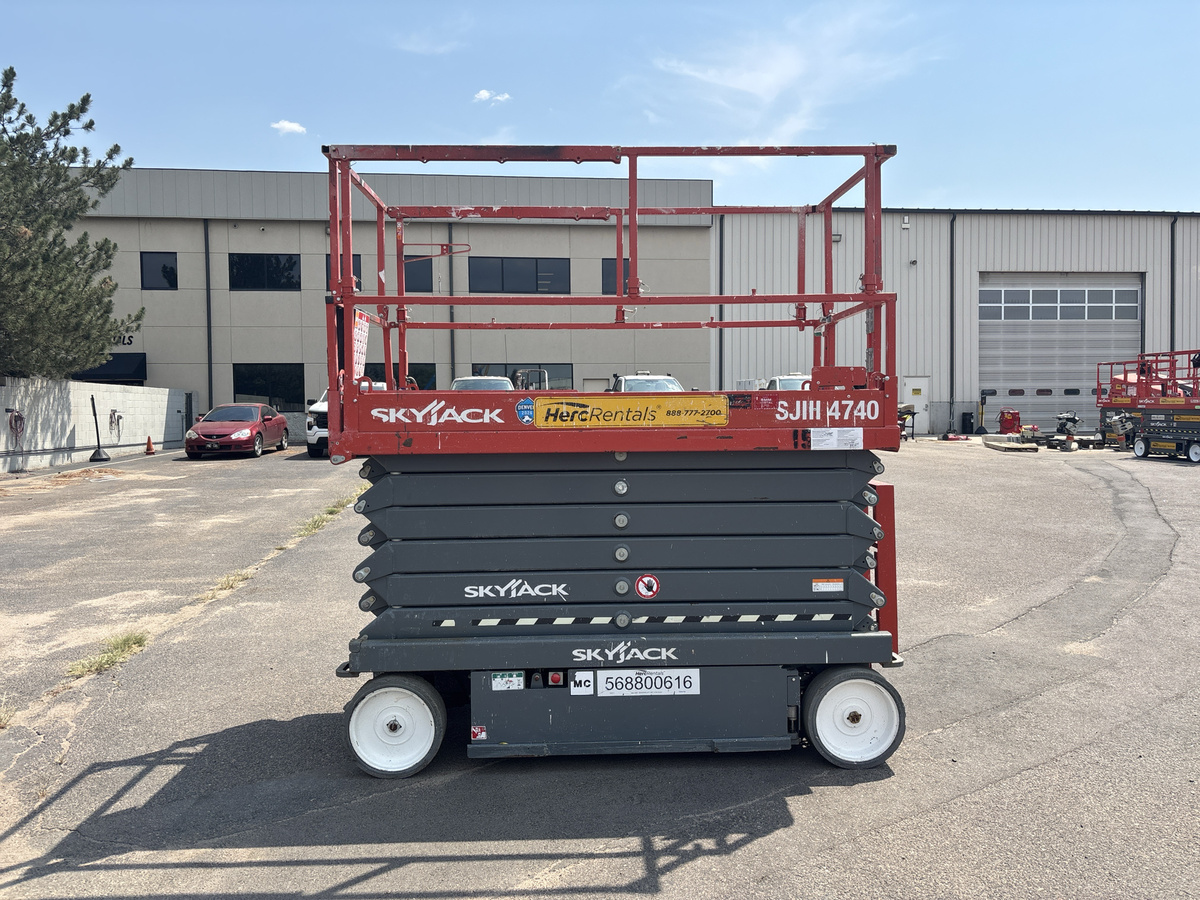 2020 Skyjack SJ4740-4