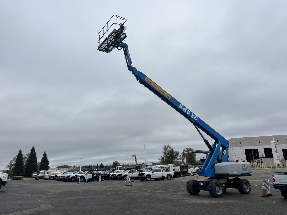 2018 Genie S-85-6
