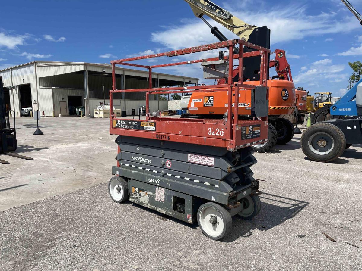 2017 Skyjack SJ3226