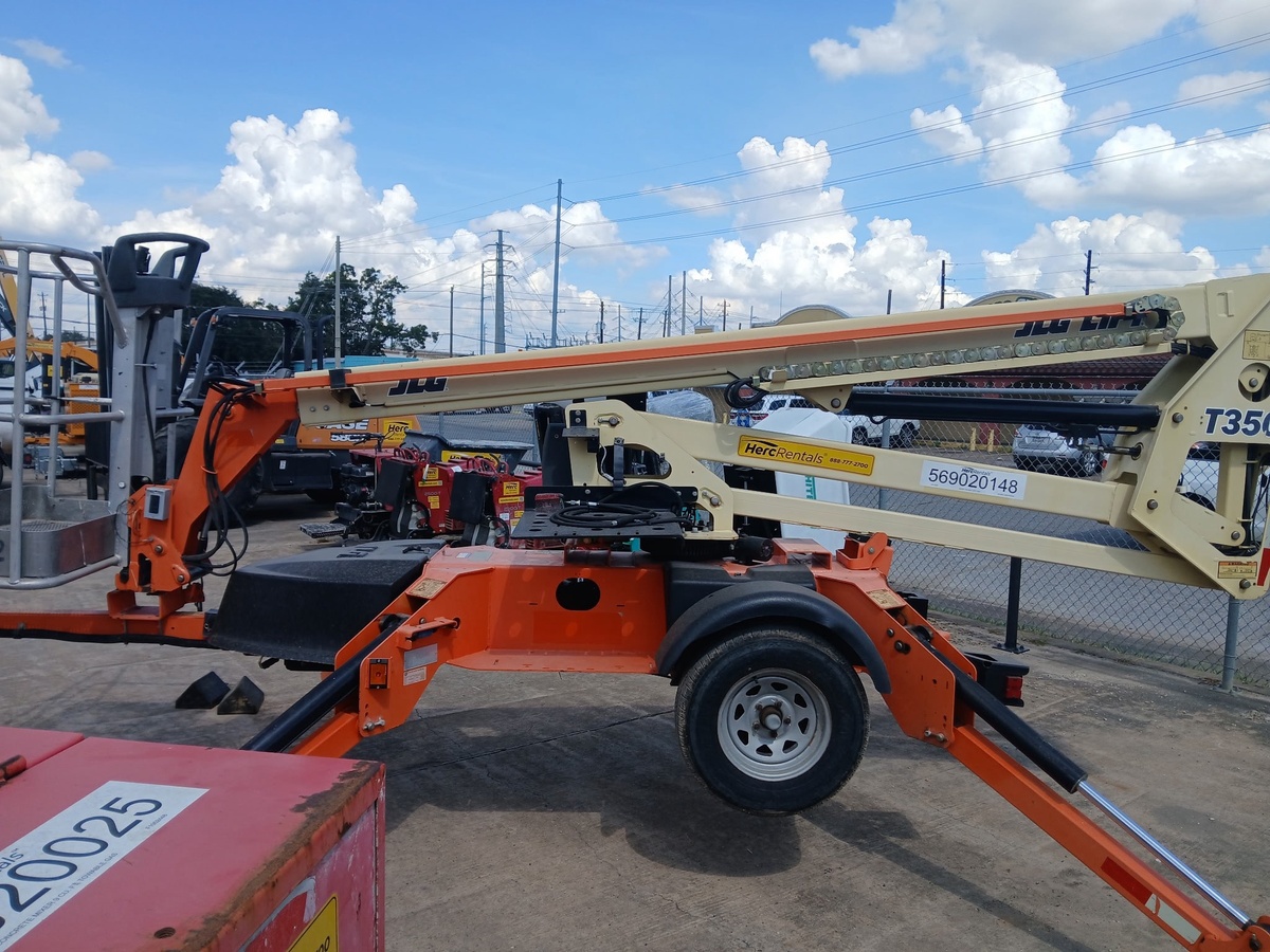 2019 JLG T350-3