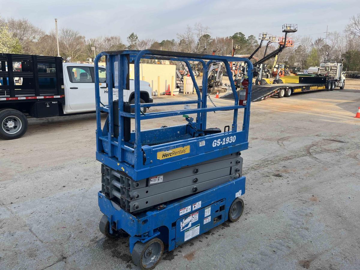 2018 Genie GS-1930