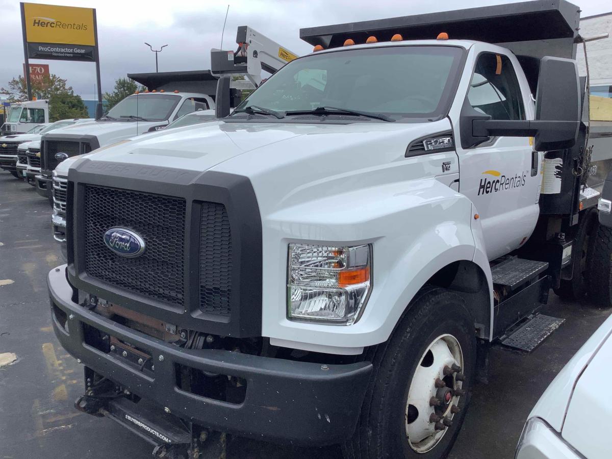 2018 Ford F750-4