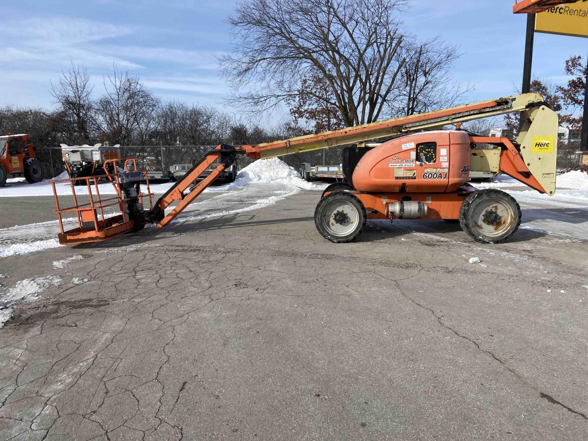 2014 JLG 600AJ