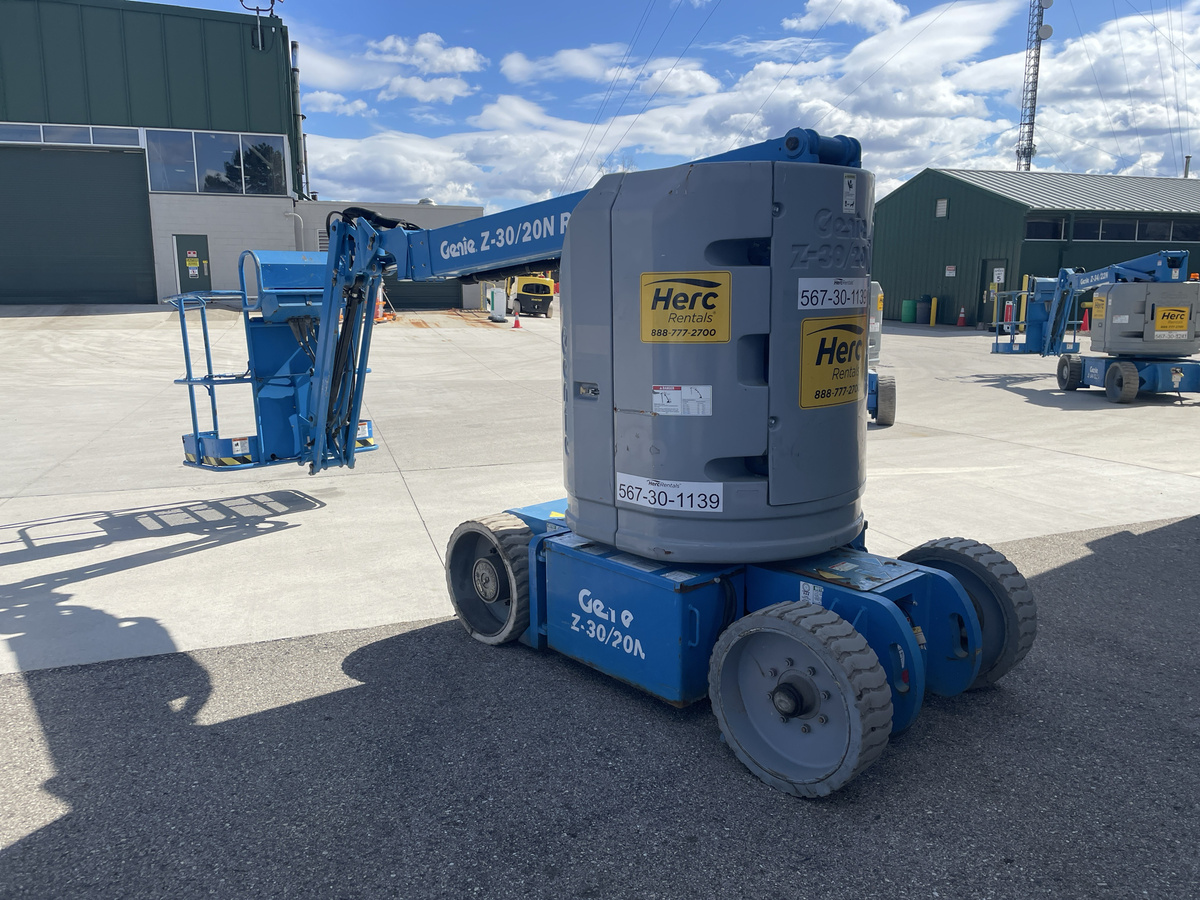 2014 Genie Z-30/20N RJ-4