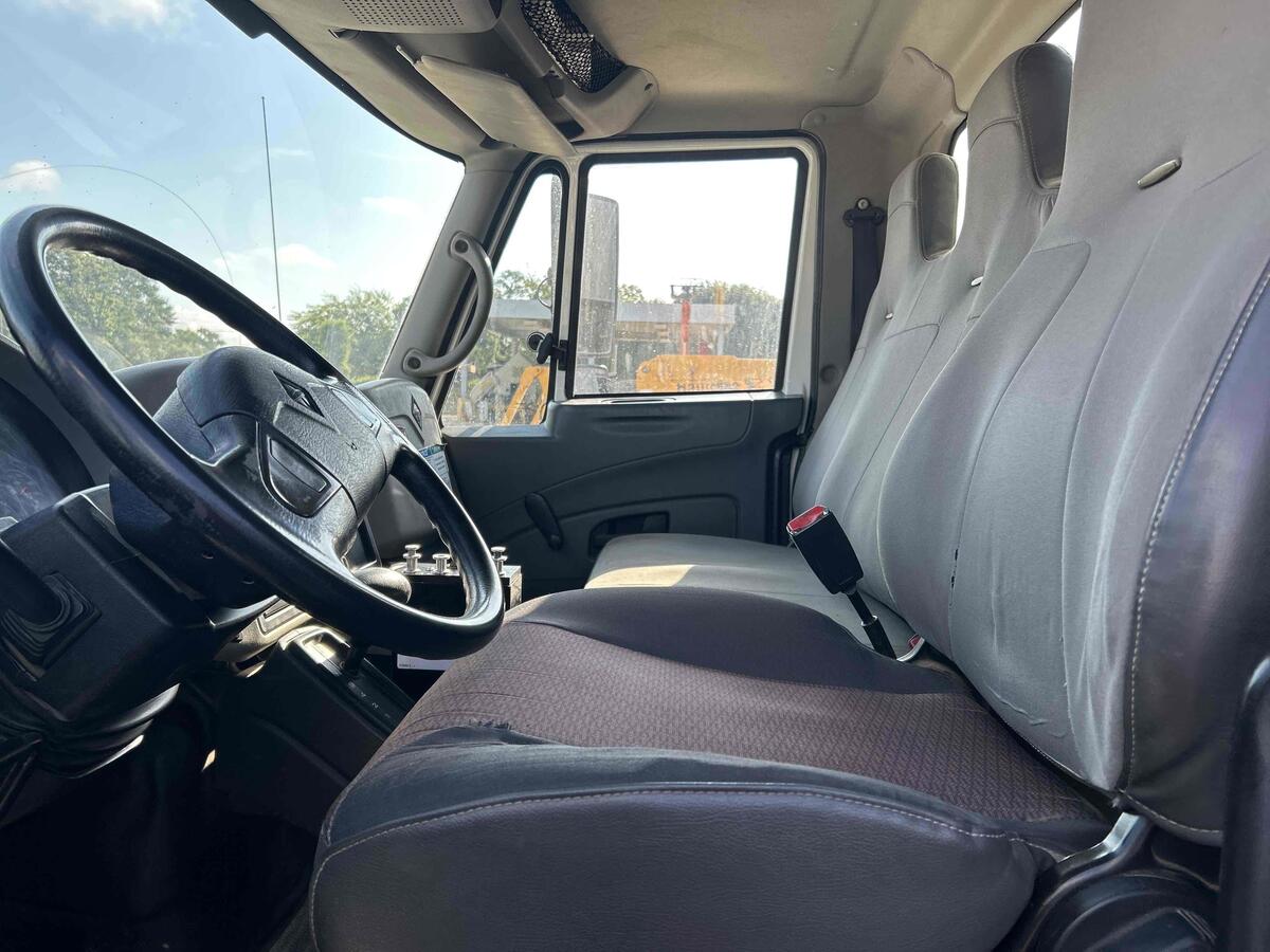 2011 International 4300-5