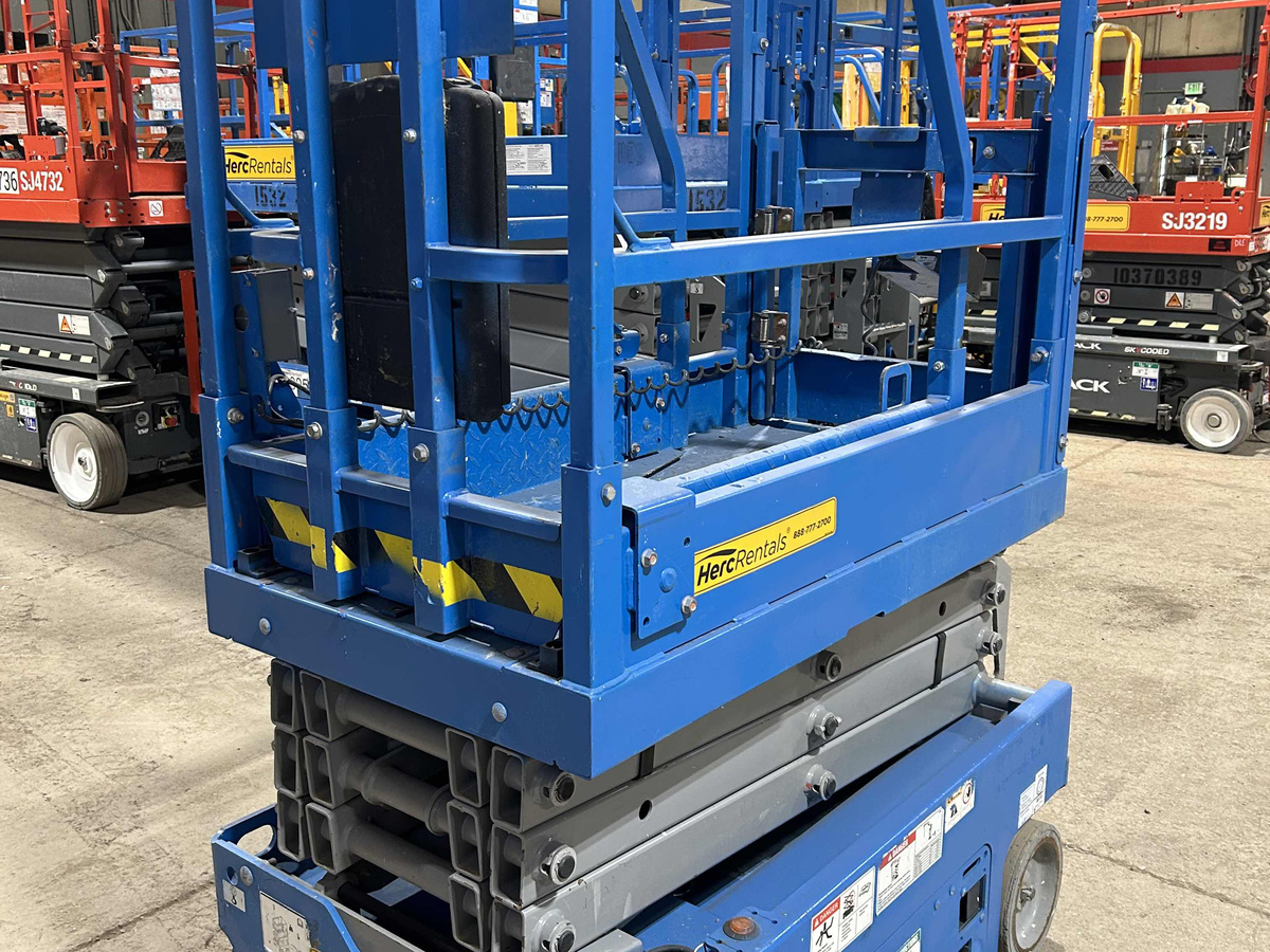 2019 Genie GS1330M-9