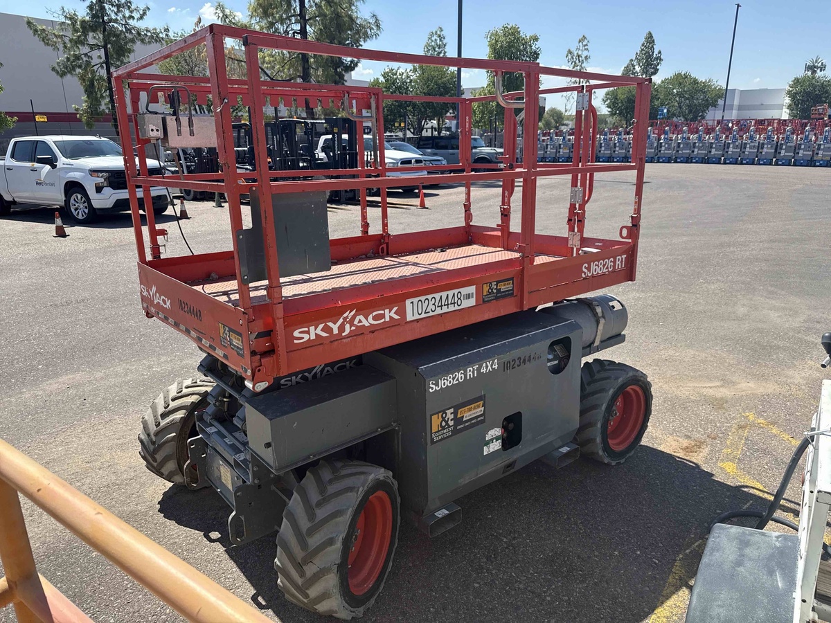 2017 Skyjack SJ-6826RT-4