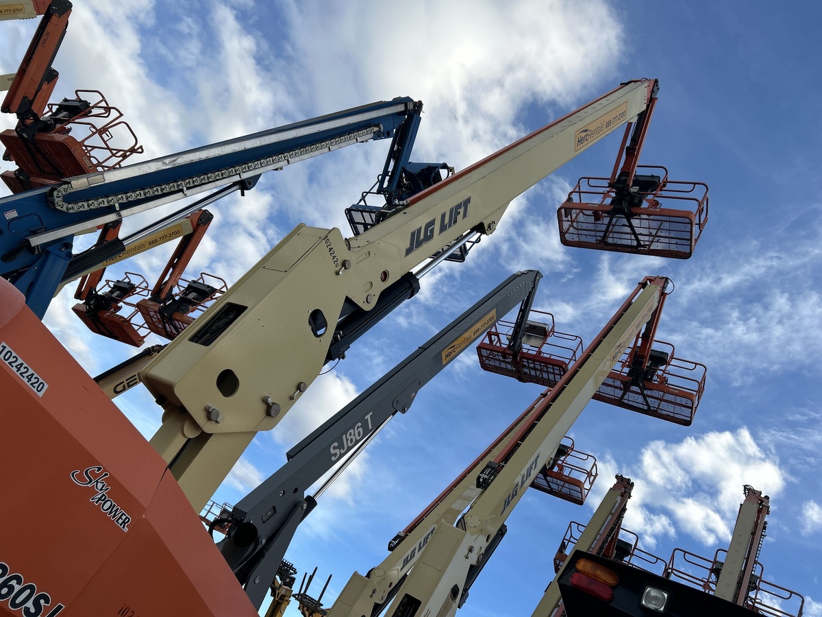 2018 JLG 860SJ-3