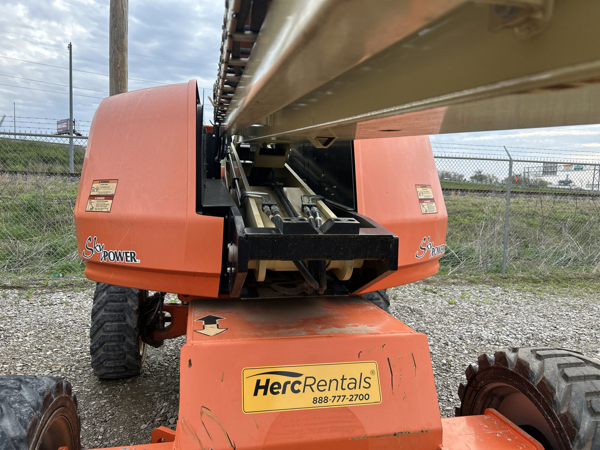 2018 JLG 660SJ-8