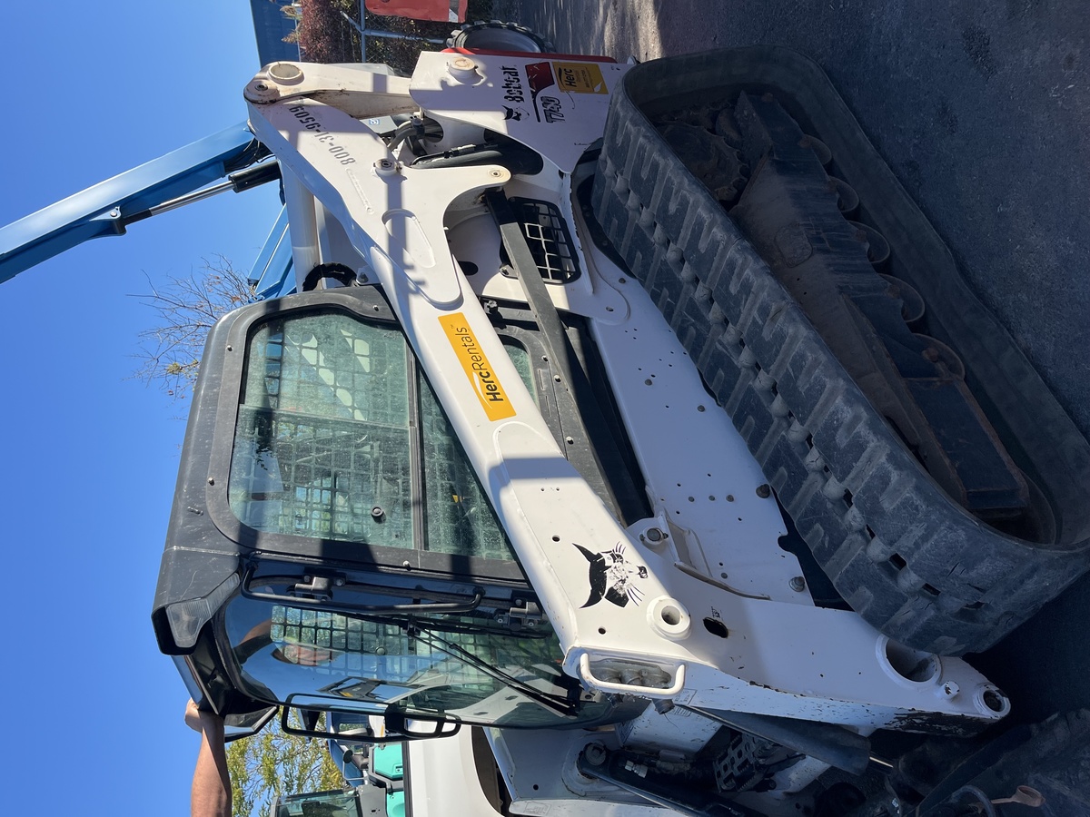 2021 Bobcat T740-3