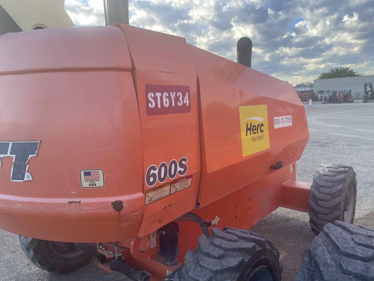 2017 JLG 600S