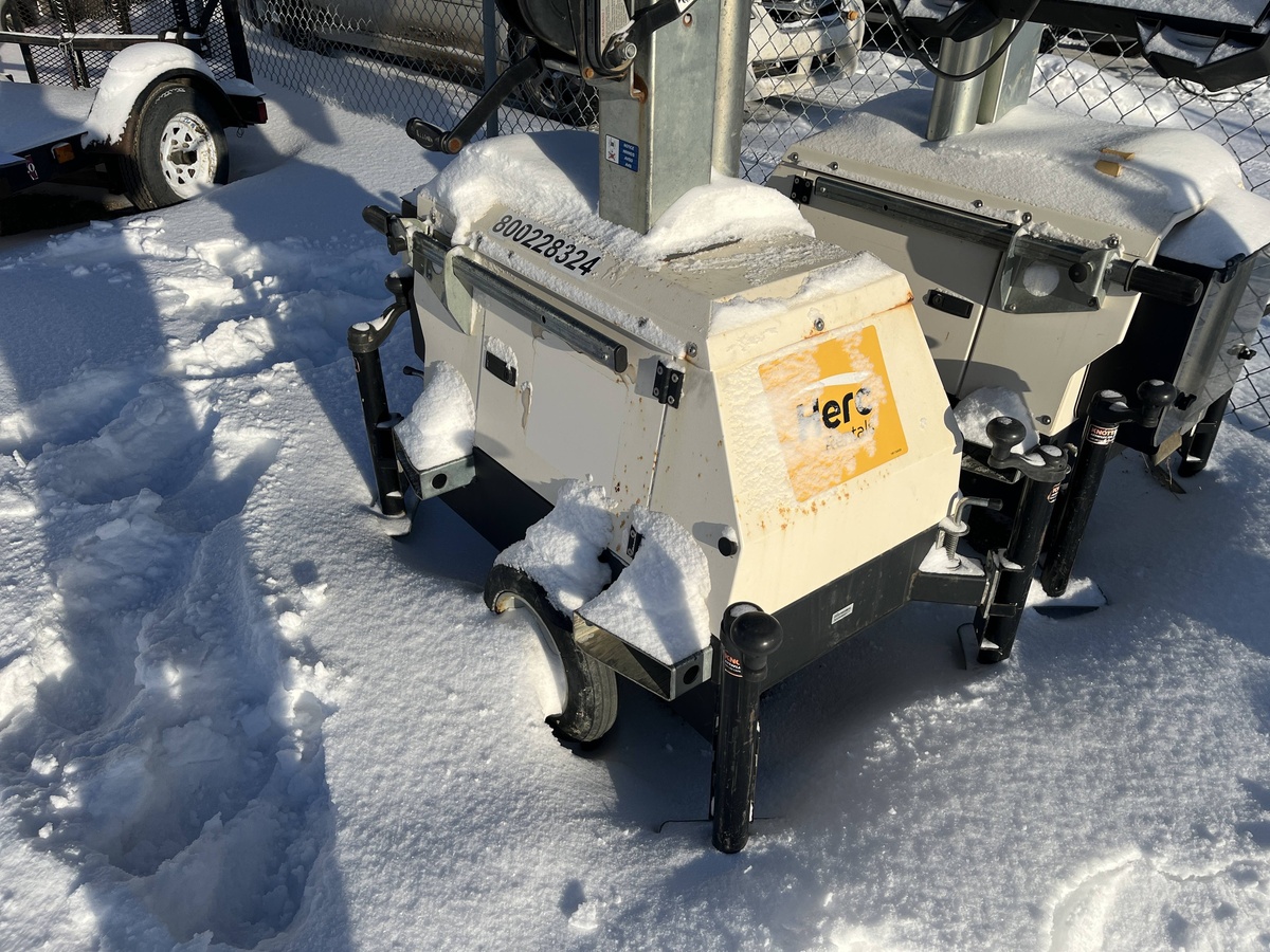 2018 Magnum PLT240-1