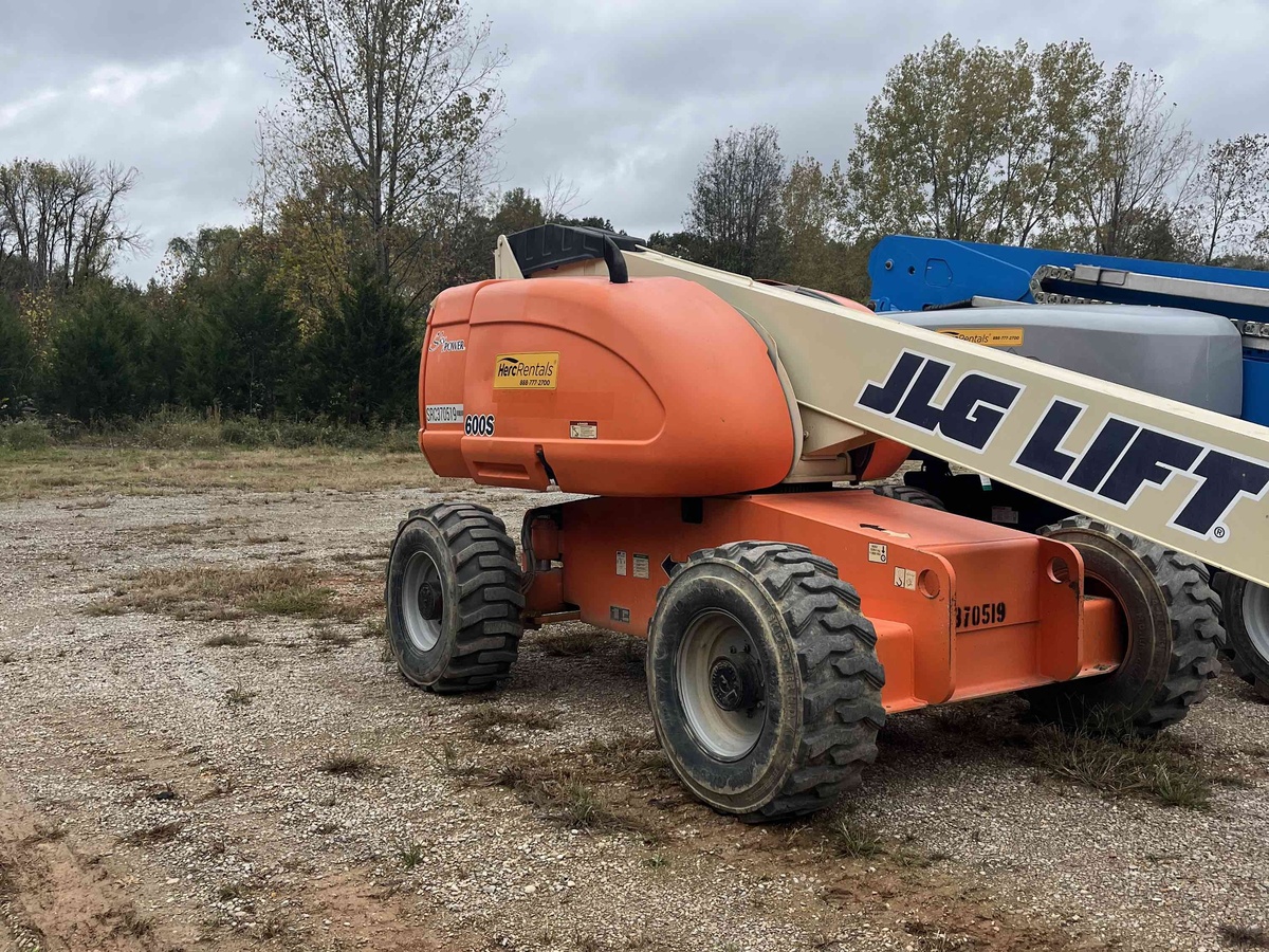 2007 JLG 600S-7