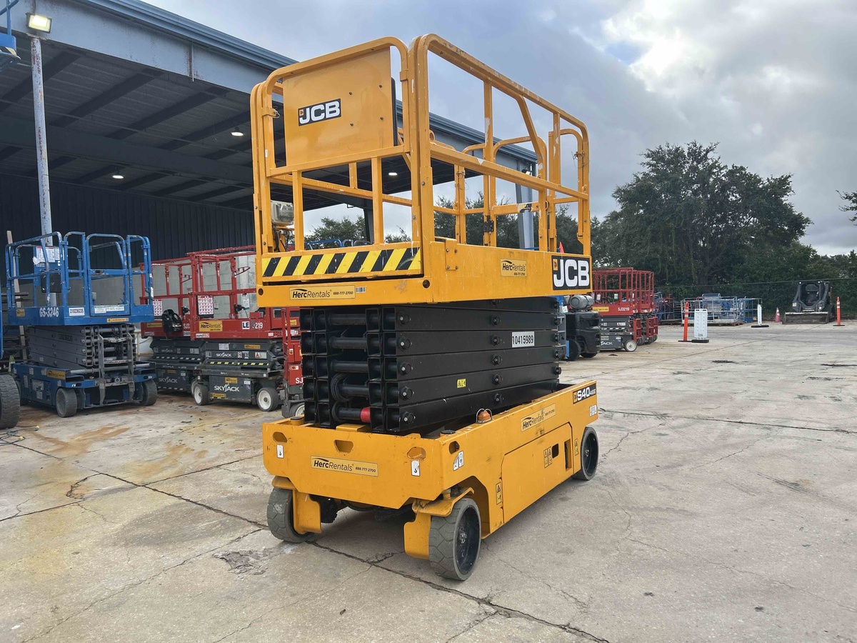 2023 JCB S4046E