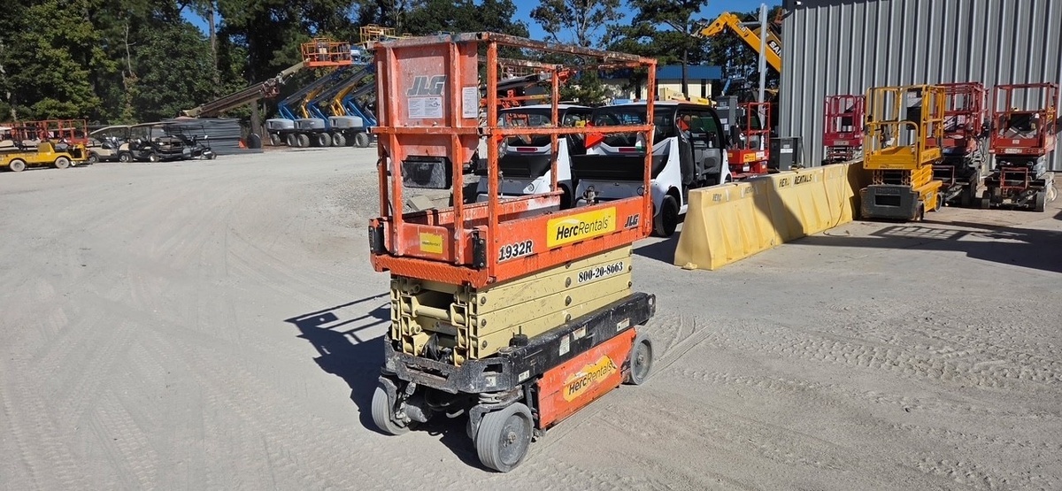 2018 JLG 1932R-5