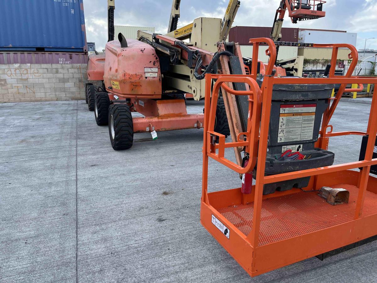 2015 JLG 450AJ-1