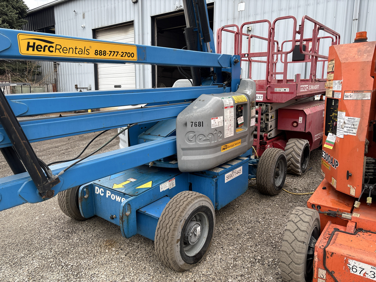 2013 Genie Z-45/25J