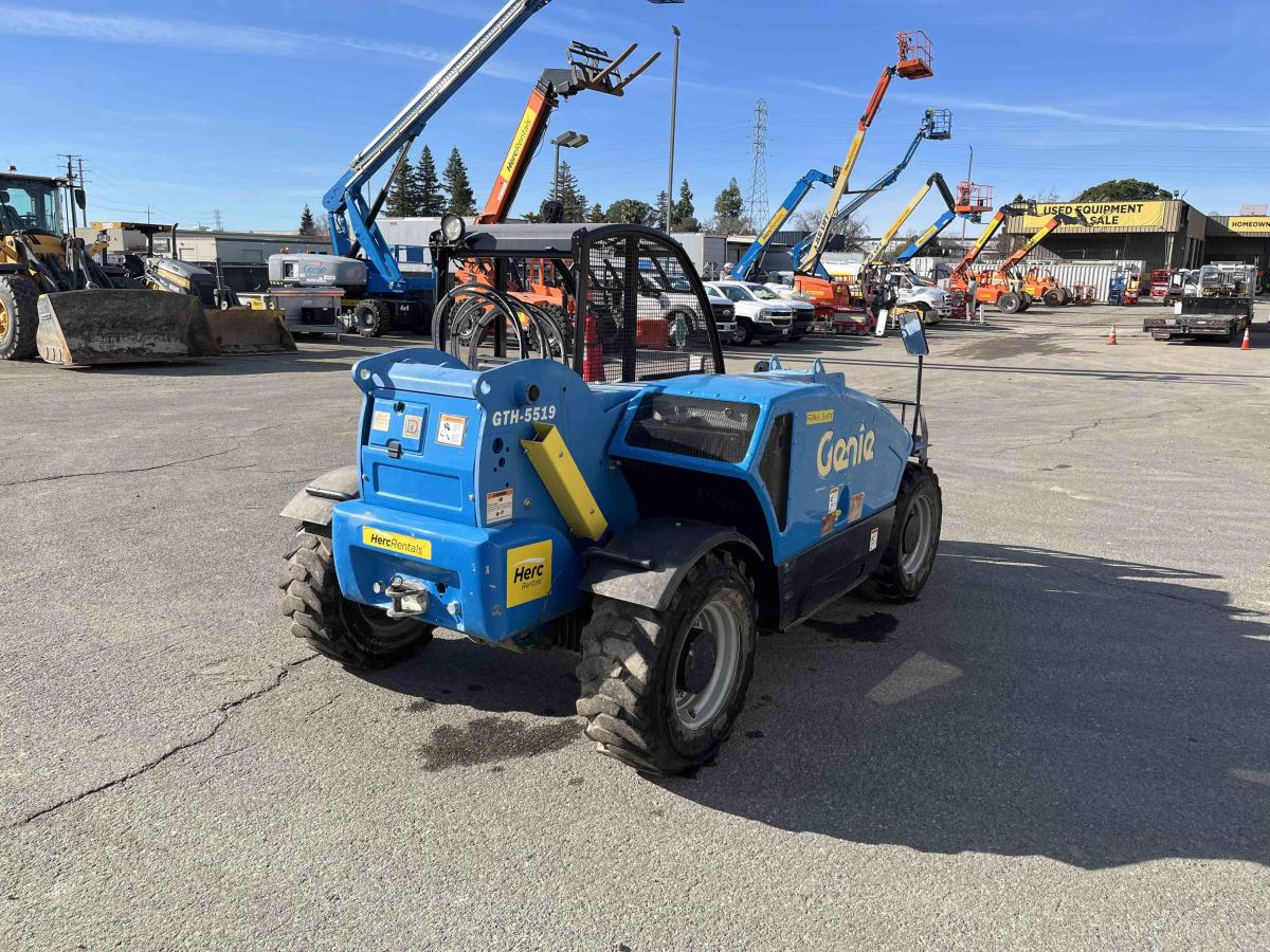 2017 Genie GTH-5519