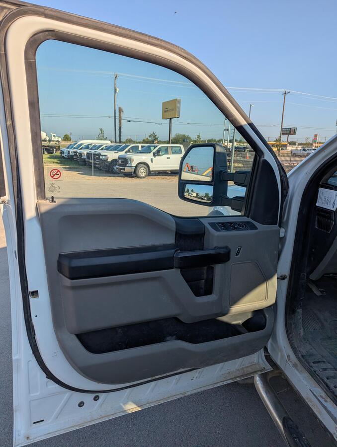 2018 Ford F550-16