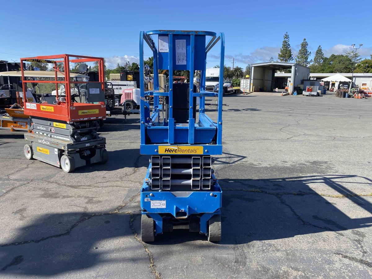 2018 Genie GS-1930