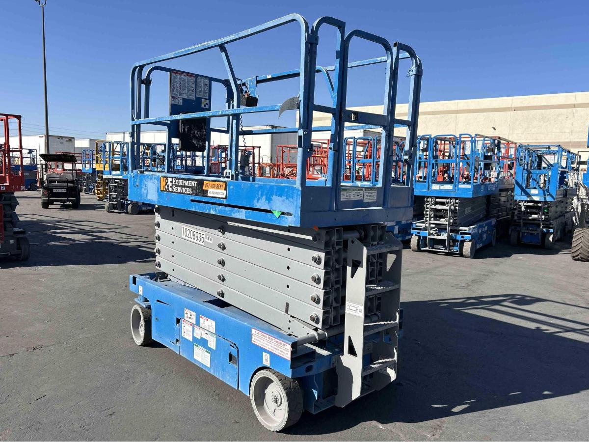 2017 Genie GS-4047