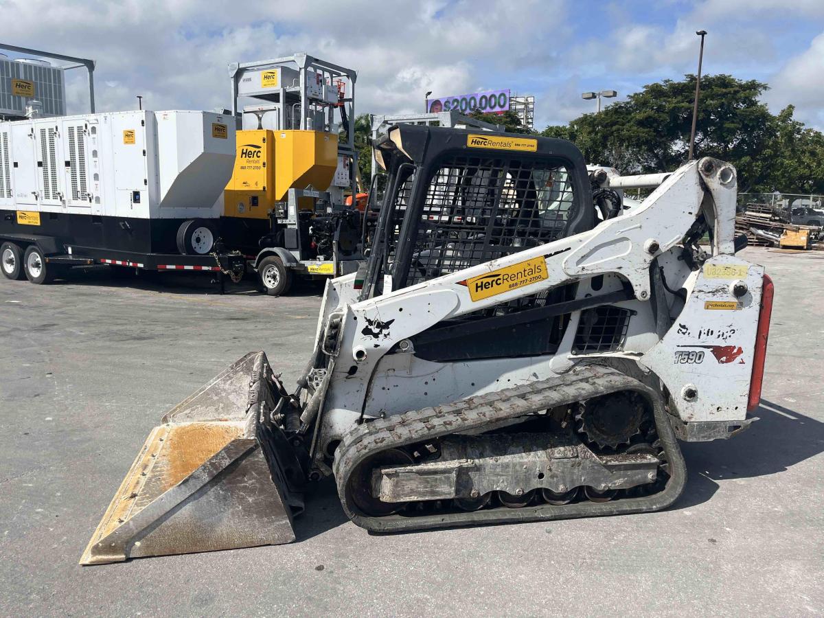 2020 Bobcat T590