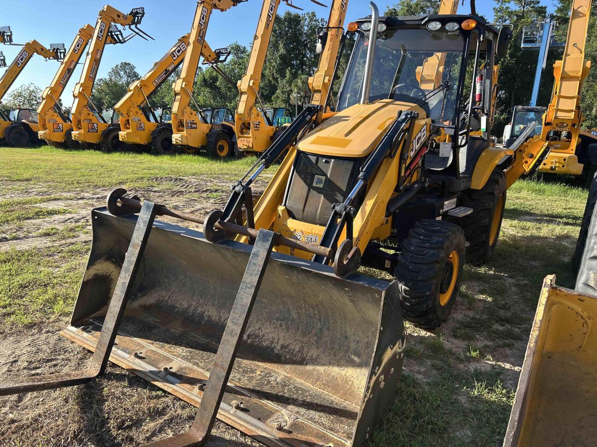 2022 JCB 3CX