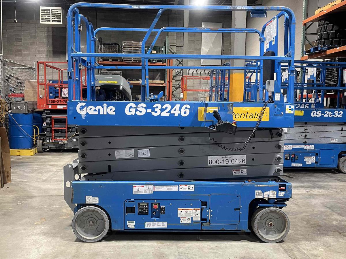 2018 Genie GS-3246