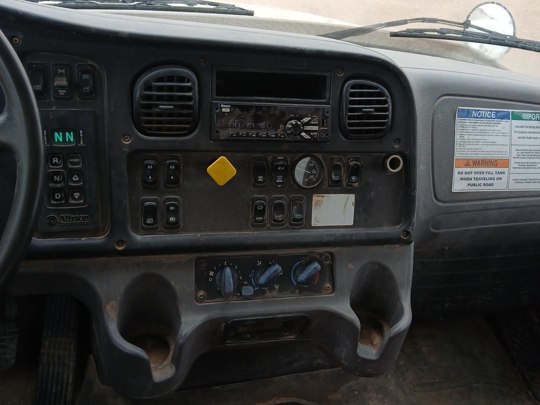 2019 Freightliner M2106-5