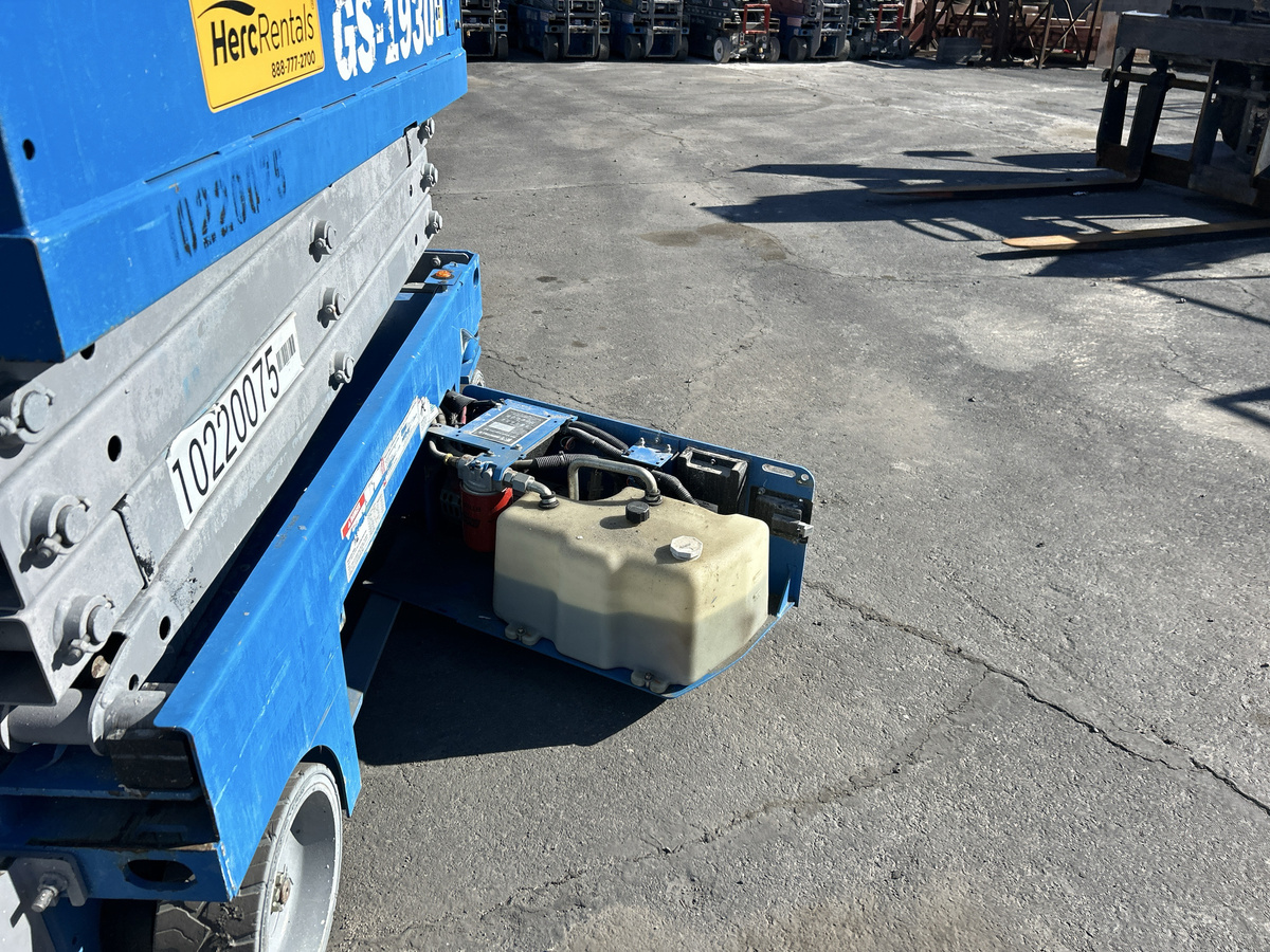 2017 Genie GS-1930-10