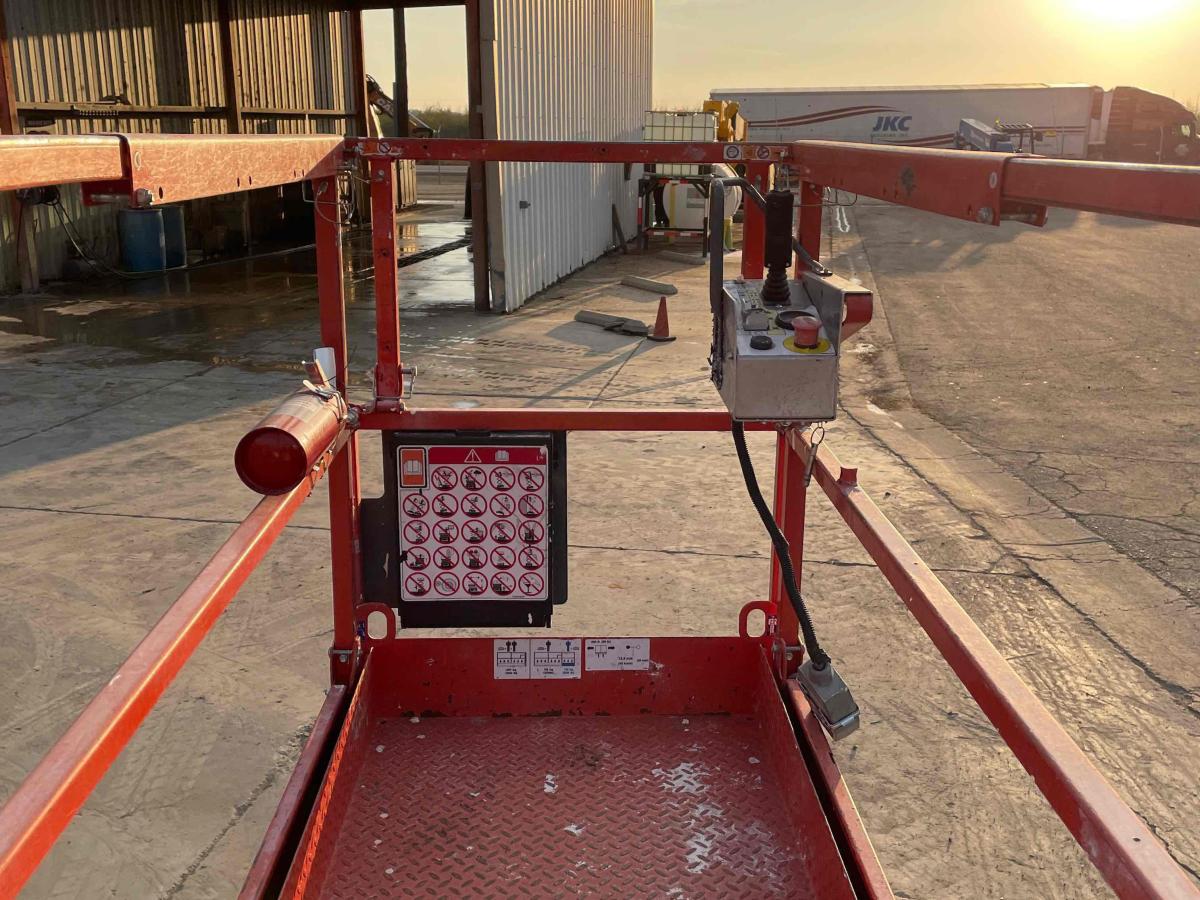 2016 Skyjack SJ3226