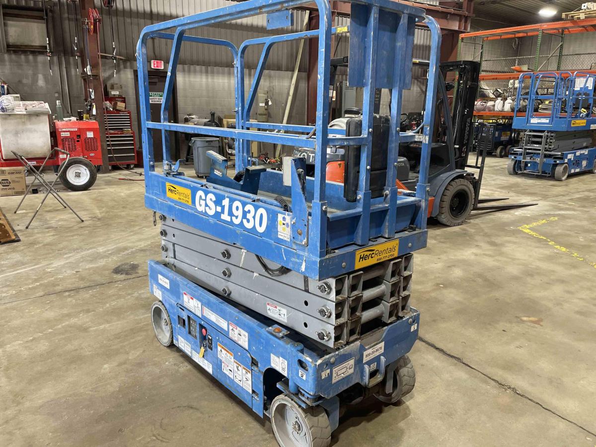 2018 Genie GS-1930