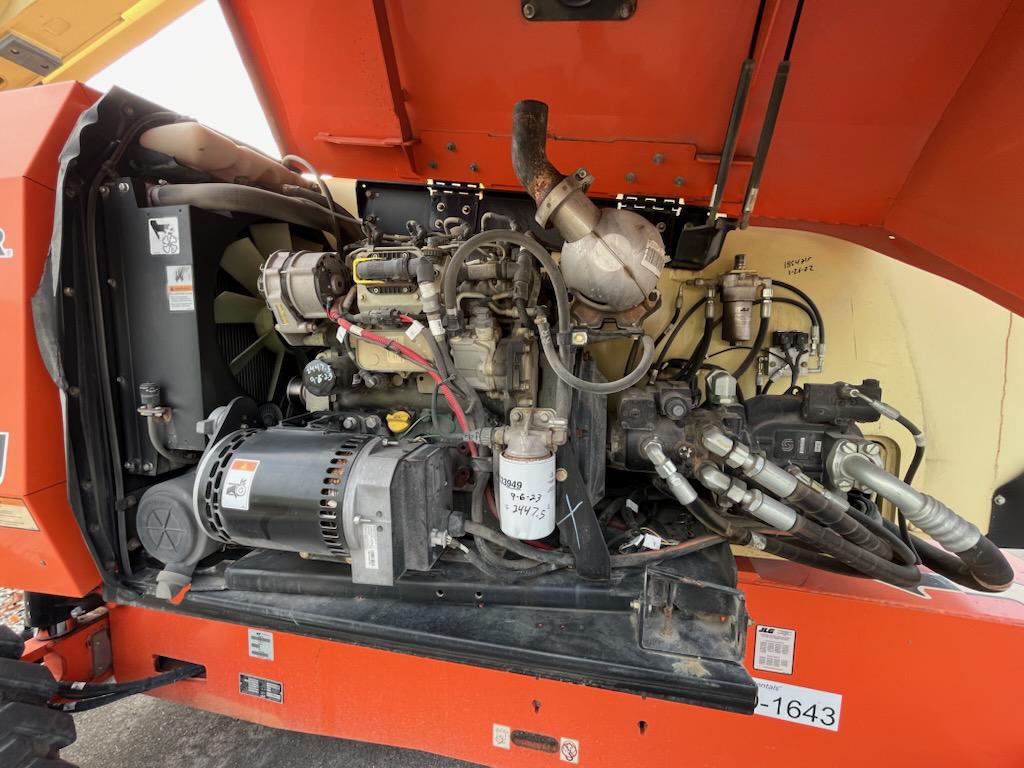 2015 JLG 800AJ-8