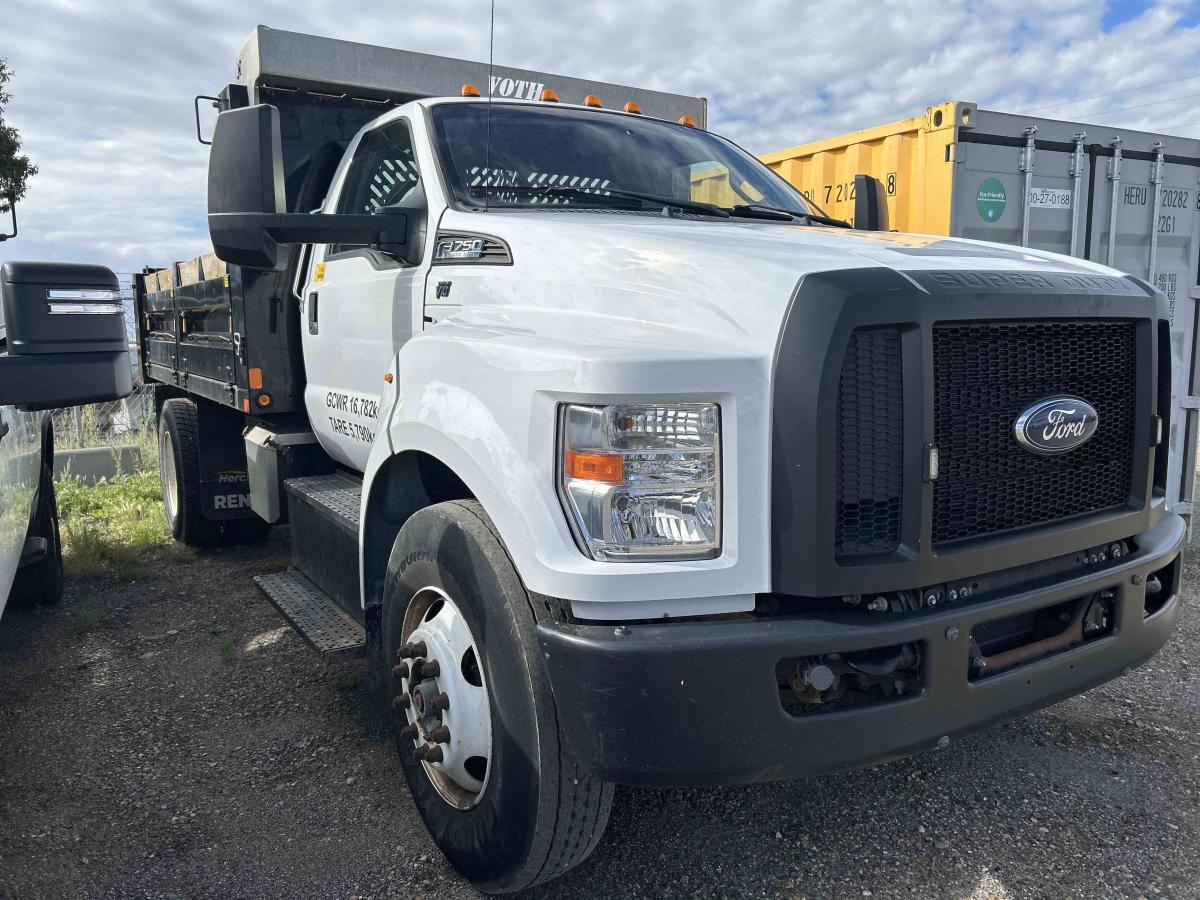 2018 Ford F750
