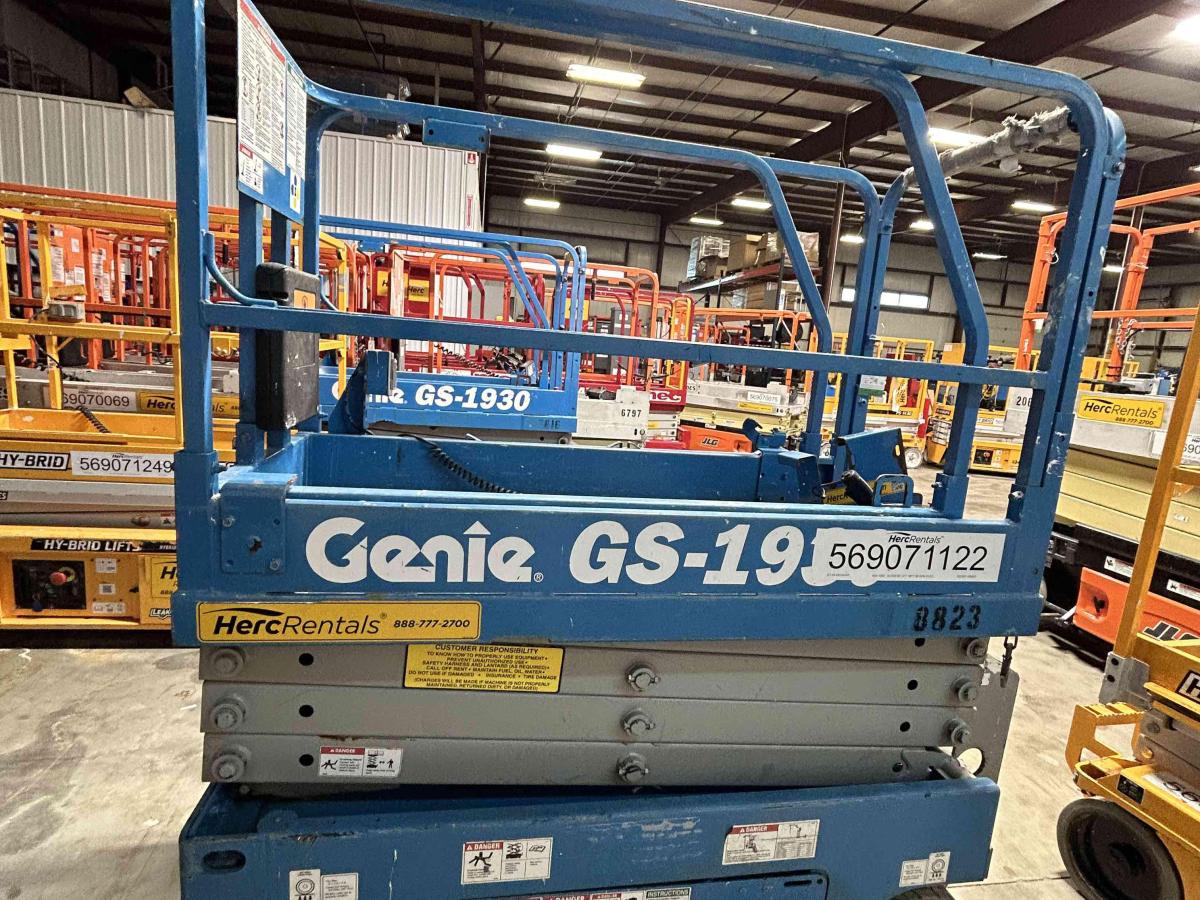 2017 Genie GS-1930